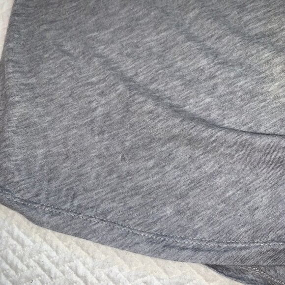 𝅺vince Long Sleeved Grey Crew Neck T-Shirt Size XS - Picture 10 of 10